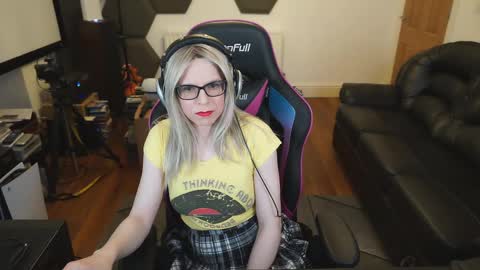 Snapshot of kelseycobalt chatting on 02-11-25, 09:25 kelseycobalt online show from 02-11-25, 09:25