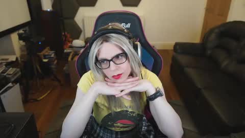 Snapshot of kelseycobalt chatting on 02-12-25, 12:27 kelseycobalt online show from 02-12-25, 12:27