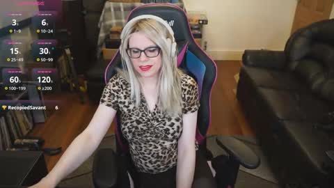 Snapshot of kelseycobalt chatting on 10-15-25, 08:53 kelseycobalt online show from 10-15-25, 08:53