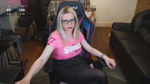 Snapshot of kelseycobalt chatting on 10-17-25, 06:21 kelseycobalt online show from 10-17-25, 06:21