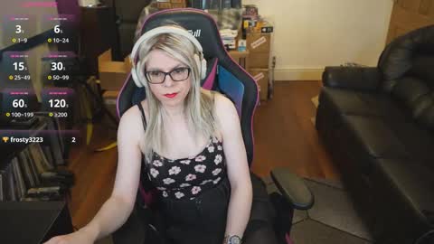 Snapshot of kelseycobalt chatting on 11-28-25, 10:12 kelseycobalt online show from 11-28-25, 10:12