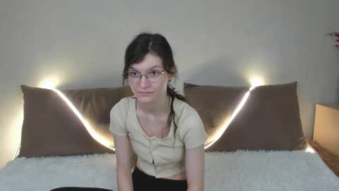 Kelsirabenold online show from 03-17-26, 04:50