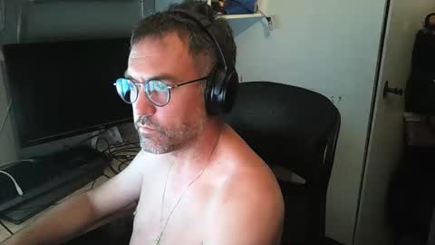 Snapshot of kelvin06133 chatting on 06-07-26, 09:29 kelvin06133 online show from 06-07-26, 09:29