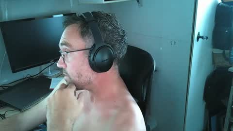 Snapshot of kelvin06133 chatting on 06-15-26, 12:40 kelvin06133 online show from 06-15-26, 12:40