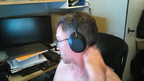 Snapshot of kelvin06133 chatting on 07-27-26, 09:55 kelvin06133 online show from 07-27-26, 09:55