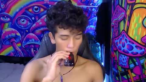 Snapshot of ken_bigcockxx chatting on 06-05-26, 02:51 Ken online show from 06-05-26, 02:51