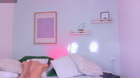   online show from 11-06-25, 01:23