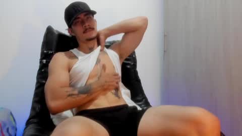 Snapshot of ken_tokiio chatting on 05-10-26, 12:05 Ken online show from 05-10-26, 12:05