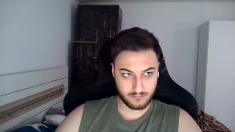 Snapshot of kenan_10 chatting on 05-07-26, 01:05 kenan online show from 05-07-26, 01:05