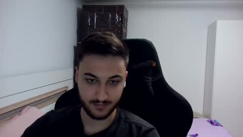 Snapshot of kenan_10 chatting on 05-17-26, 03:37 kenan online show from 05-17-26, 03:37
