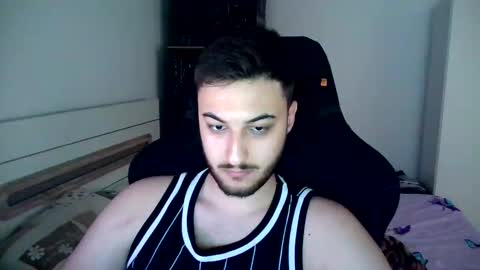 Snapshot of kenan_10 chatting on 05-21-26, 01:29 kenan online show from 05-21-26, 01:29