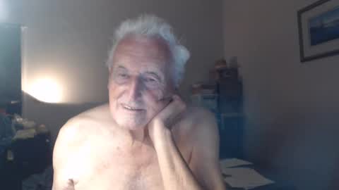 Snapshot of kencollingwood chatting on 02-04-25, 01:48 Ken online show from 02-04-25, 01:48