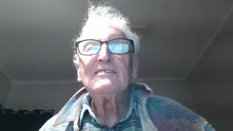 Snapshot of kencollingwood chatting on 09-17-25, 02:19 Ken online show from 09-17-25, 02:19