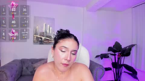 Snapshot of kendaall_jenner chatting on 12-19-24, 12:02 Kendall Jenner online show from 12-19-24, 12:02