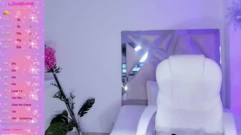 Snapshot of kendaall_jenner chatting on 02-09-25, 07:05 Kendall Jenner online show from 02-09-25, 07:05