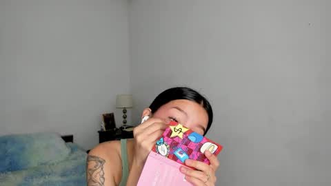 Kendal online show from 10-17-25, 04:09