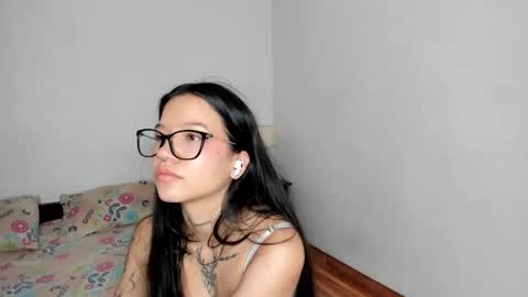 Kendal online show from 02-25-26, 02:59