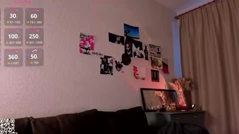 Kendal online show from 03-16-26, 01:33