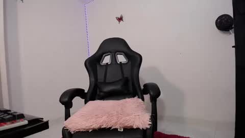 kendall  INSTAGRAM  alice vargas04 online show from 02-12-26, 09:10