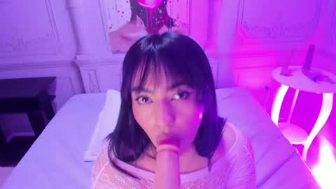 Kendall no Jenner  online show from 07-14-26, 02:05