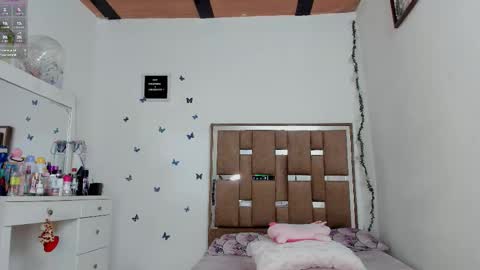 Snapshot of kendall_ewers chatting on 03-08-26, 02:04 Kendall ewers online show from 03-08-26, 02:04