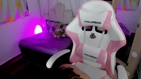 KendallHoule online show from 01-10-26, 03:30