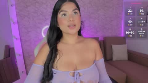 Snapshot of kendall_jonss chatting on 11-13-25, 10:36 online show from 11-13-25, 10:36