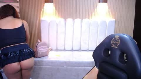 Snapshot of kendall_rossii_ chatting on 11-19-25, 03:39 kendall_rossii_ online show from 11-19-25, 03:39