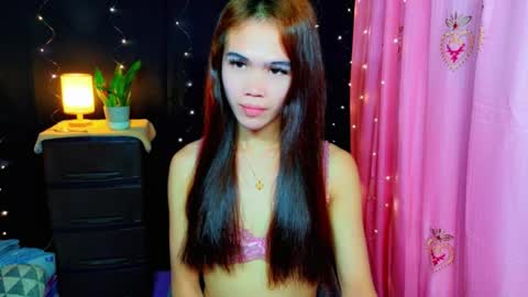 Kendall  online show from 02-12-26, 06:47