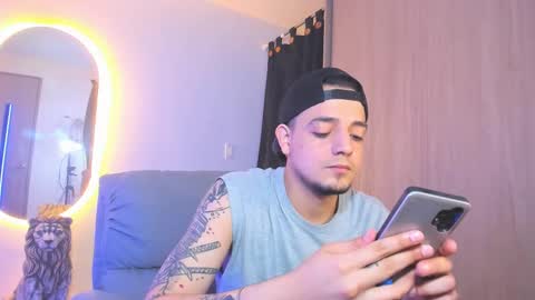 Snapshot of kendel_dimitri chatting on 01-06-25, 06:14 kendel_dimitri online show from 01-06-25, 06:14