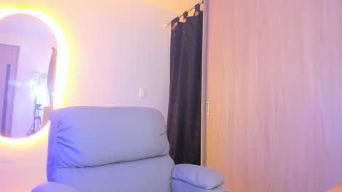 Snapshot of kendel_dimitri chatting on 01-14-25, 04:36 kendel_dimitri online show from 01-14-25, 04:36