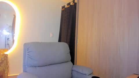Snapshot of kendel_dimitri chatting on 02-17-25, 05:04 kendel_dimitri online show from 02-17-25, 05:04