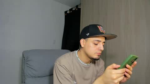 Snapshot of kendel_dimitri chatting on 03-09-25, 04:16 kendel_dimitri online show from 03-09-25, 04:16
