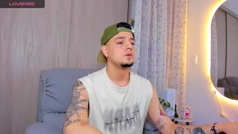 Snapshot of kendel_dimitri chatting on 09-25-25, 02:26 kendel_dimitri online show from 09-25-25, 02:26