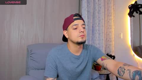 Snapshot of kendel_dimitri chatting on 10-12-25, 03:49 kendel_dimitri online show from 10-12-25, 03:49