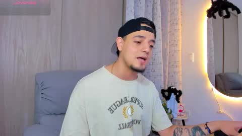 Snapshot of kendel_dimitri chatting on 10-19-25, 11:05 kendel_dimitri online show from 10-19-25, 11:05