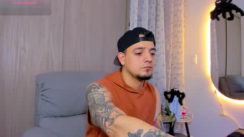 Snapshot of kendel_dimitri chatting on 10-21-25, 12:22 kendel_dimitri online show from 10-21-25, 12:22