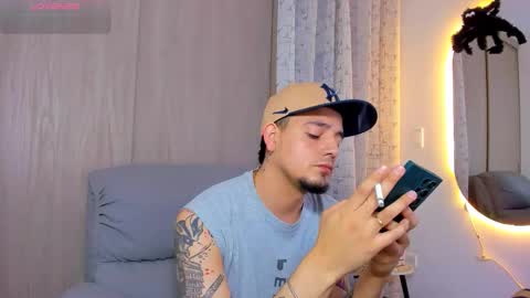 Snapshot of kendel_dimitri chatting on 10-22-25, 02:56 kendel_dimitri online show from 10-22-25, 02:56