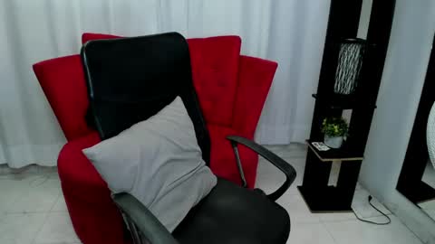 Snapshot of kendra_hot chatting on 06-05-26, 10:04 Kendra Hot online show from 06-05-26, 10:04