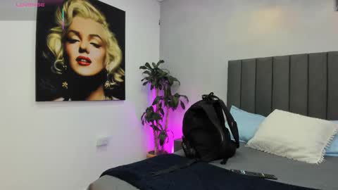 Kendra London online show from 01-14-26, 11:05