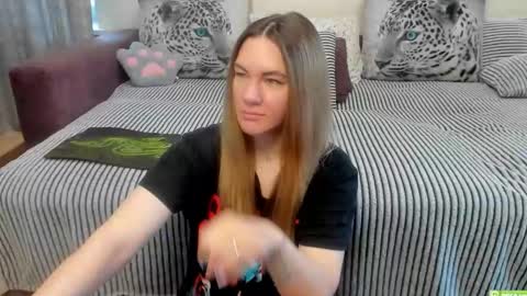 Snapshot of kendra_xx_ chatting on 05-02-26, 11:54 Kendra online show from 05-02-26, 11:54