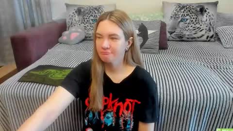 Snapshot of kendra_xx_ chatting on 05-19-26, 11:55 Kendra online show from 05-19-26, 11:55