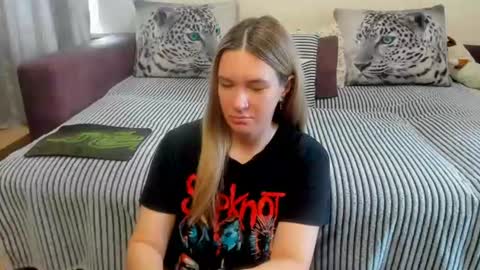 Snapshot of kendra_xx_ chatting on 06-26-26, 12:15 Kendra online show from 06-26-26, 12:15