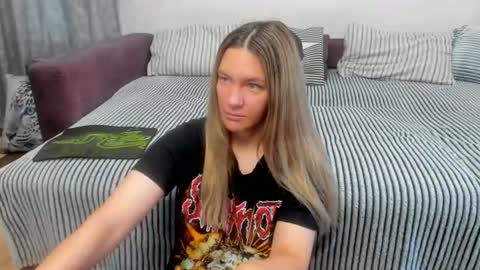 Snapshot of kendra_xx_ chatting on 07-22-26, 12:24 Kendra online show from 07-22-26, 12:24