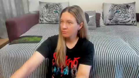Snapshot of kendra_xx_ chatting on 07-22-26, 11:51 Kendra online show from 07-22-26, 11:51