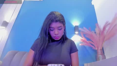 kendrachavez_ online show from 04-04-26, 09:23