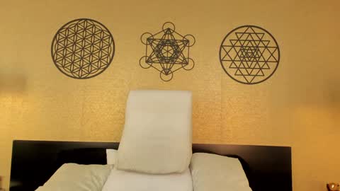 Snapshot of kendraleroy chatting on 02-08-25, 09:04 KENDRA online show from 02-08-25, 09:04