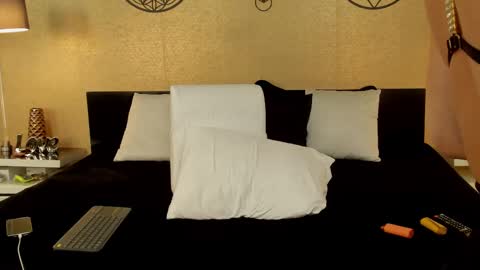 Snapshot of kendraleroy chatting on 02-16-25, 04:31 KENDRA online show from 02-16-25, 04:31