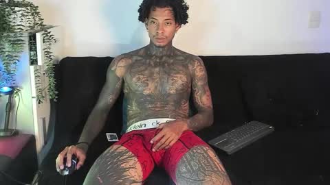 Snapshot of kendrik_brown chatting on 11-03-25, 12:13 kendrick brown online show from 11-03-25, 12:13