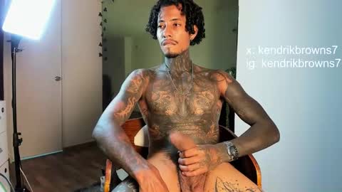 Snapshot of kendrik_brown chatting on 11-22-25, 04:55 kendrick brown online show from 11-22-25, 04:55